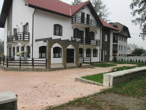 Foto dalla galleria di ,, La Moara '' a Peştişani