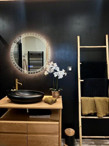 Casa Alma, Vue Cité, jacuzzi balnéo, clim, jardin, parking gratuit