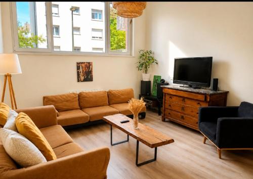 R Appartement Cosy Orangerie 120 m2 pour 6 personne parking gratuit proche centre