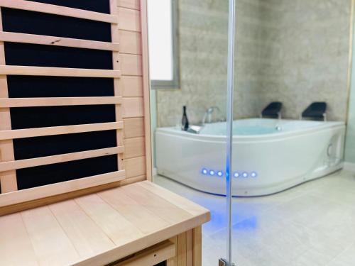 La Suite Athénée - Sauna & Balnéo cœur de Rouen - 407