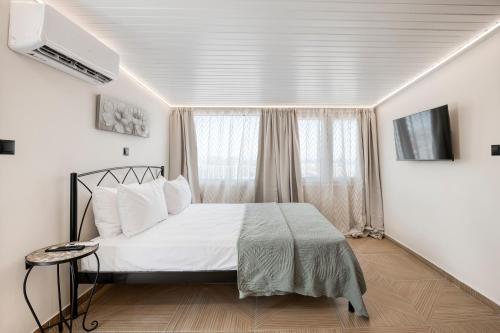 Glyfada Stay