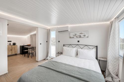Glyfada Stay
