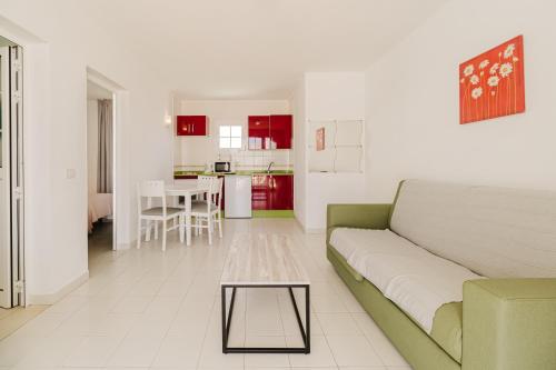 Apartamentos Corona Mar- Select Adults