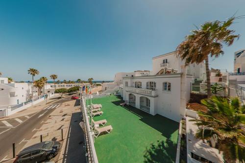 Apartamentos Corona Mar- Select Adults