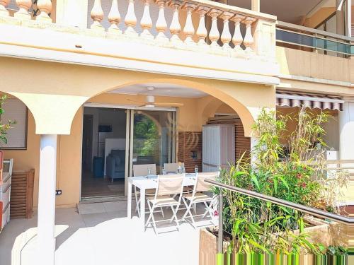 5-peopl studio - sea view- terrace - parking