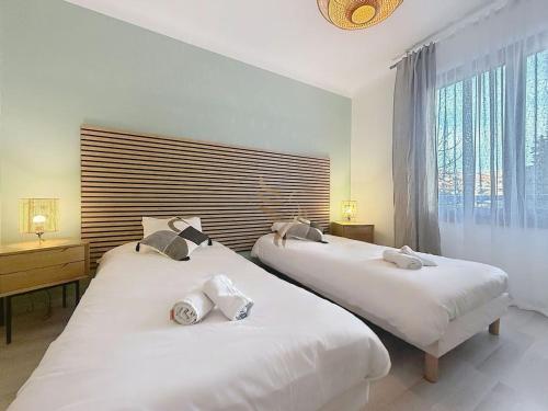 Apt3BR,AC,WiFi, sea view, parking, 3min to beach