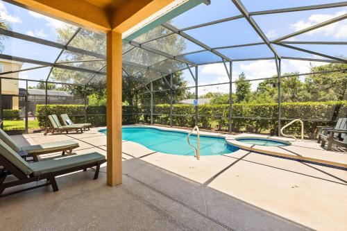 Upstay-Solterra Home with Private Pool & Hot Tub photo 9