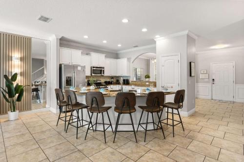 Upstay-Solterra Home with Private Pool & Hot Tub photo 14