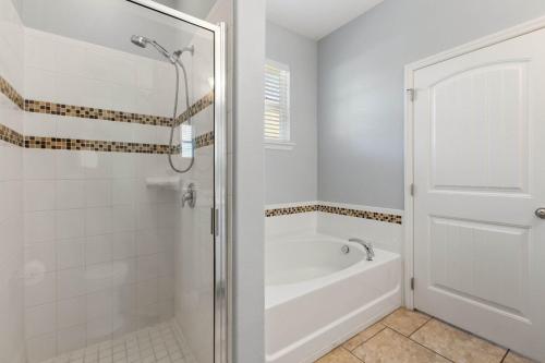 Upstay-Solterra Home with Private Pool & Hot Tub photo 28