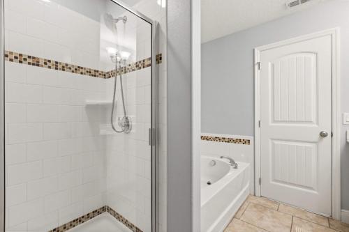 Upstay-Solterra Home with Private Pool & Hot Tub photo 33