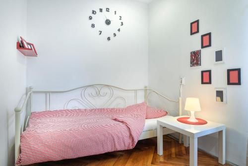 Llit o llits en una habitació de Apartments Ruža