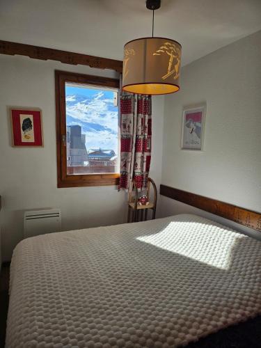 Balcony with a view - Ski In and Ski Out by White House