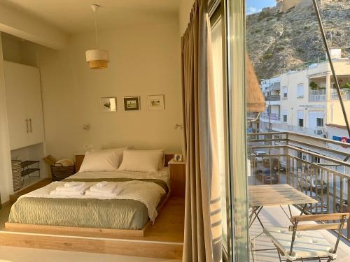 Sunny Studio with Palamidi Castle View, Nafplio