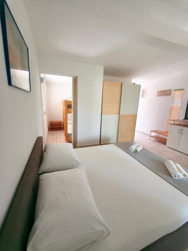 Apartments Šešo C