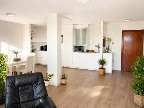 Luxury renovated apartment with terrace in Madrid photo 5