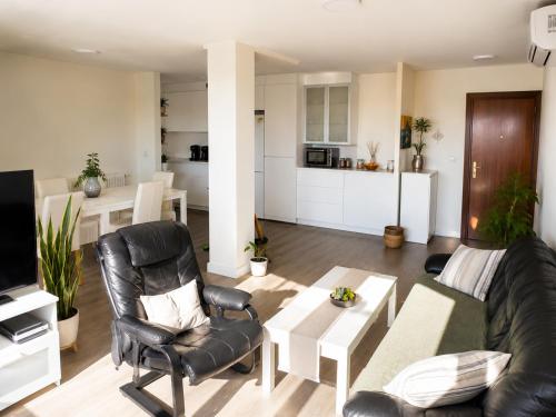Luxury renovated apartment with terrace in Madrid photo 17