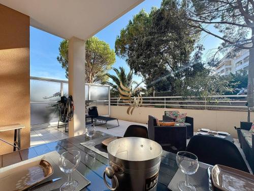 BellaHorizon T2-view of garden-terrace-park-WIFI.