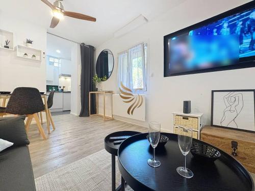 Studio l'Atelier – Parking & Beaches 15 min Walk