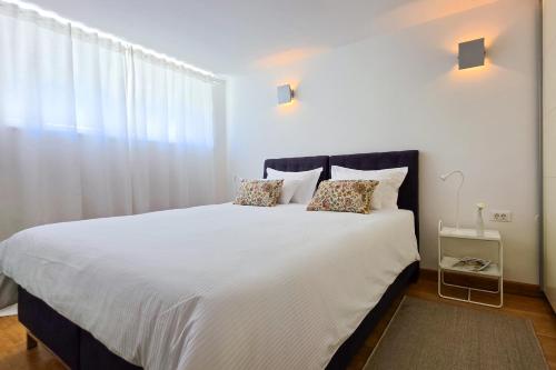 APARTMENT ATRIO SILENTE - two connected one bedroom apartments - sleeps 4 - 800 m from Split Old Town