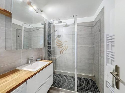 Apart 4 p, sea view, terraces, swimming pool, A/C