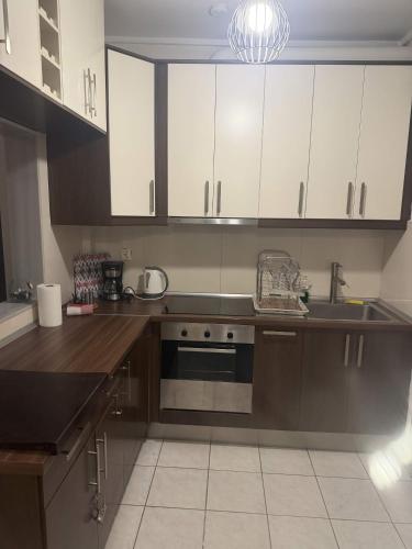 Cental Cozy Apartment Tsimiski