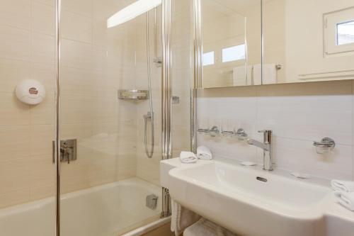 Bilik mandi di Hotel Bristol