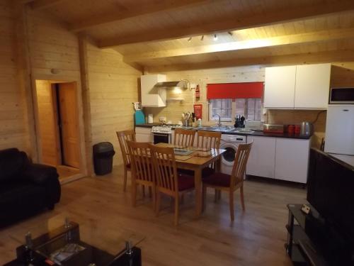 Η κουζίνα ή μικρή κουζίνα στο Your home from home on the edge of The Cotswolds