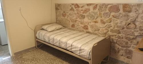 23 sqm Furnished Flat - Gyzi, Athens