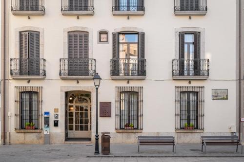 Hotel Diana — Facade/entrance