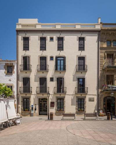 Hotel Diana — Property building