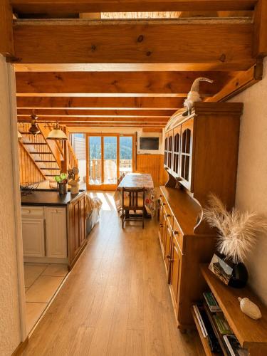 Appartement 6 pers - vue panoramique - centre et pistes à pied