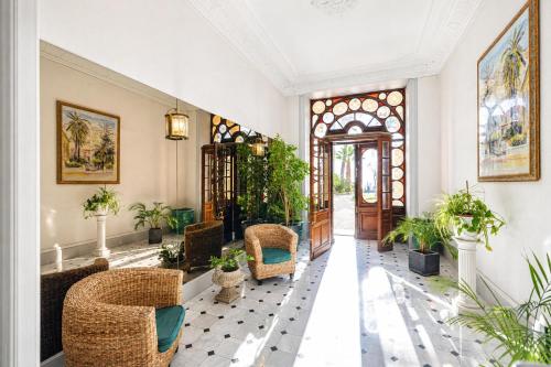 Regina - Duplex in Heart of Menton - Happy Rentals