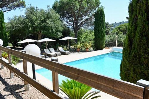 Villa Provençale 4 étoiles - 185 m2 - 5 chambres - Piscine