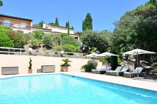 Villa Provençale 4 étoiles - 185 m2 - 5 chambres - Piscine