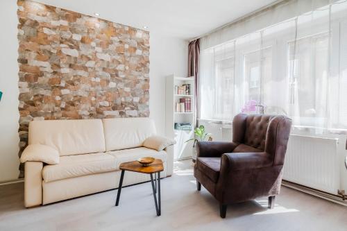 Charming Downtown Studio - Happy Rentals