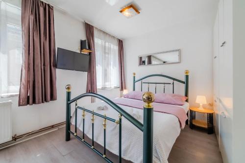 Charming Downtown Studio - Happy Rentals