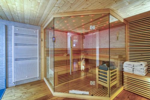 Luxury Mountain Chalet Pool Sauna Cinema