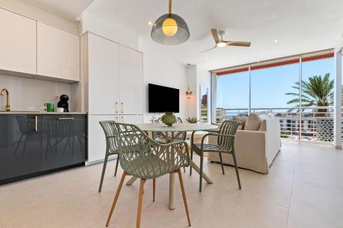 Azure Horizon - Luxury Sea View