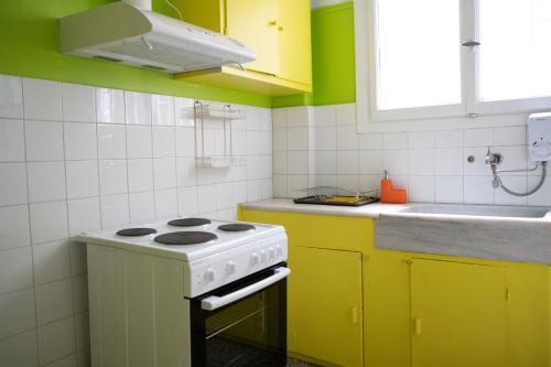 Your home away from home, great location, metro