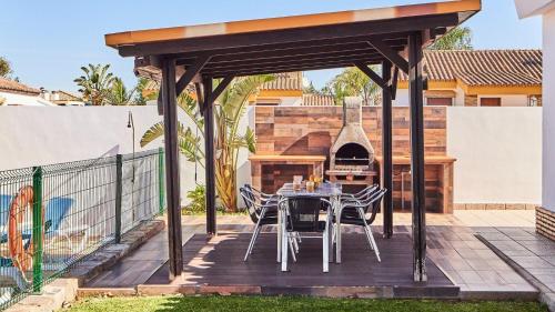 Chalet El Cancelín Conil de la Frontera by Ruralidays