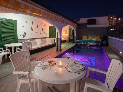 Los Cristianos BBQ & Sunset Villa