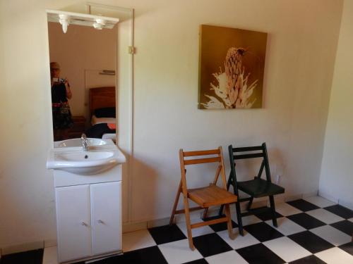 A bathroom at Contany Counda