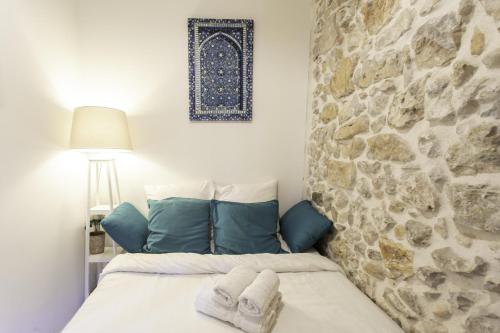 A7 Staywizus-1 BDR Old Antibes 5 min Sea-AC-WIfi
