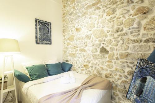 A7 Staywizus-1 BDR Old Antibes 5 min Sea-AC-WIfi