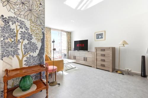 Bright Studio Apartment Paris 12th Near Metro