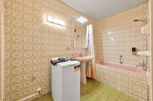 Bright Studio Apartment Paris 12th Near Metro