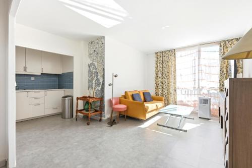 Bright Studio Apartment Paris 12th Near Metro