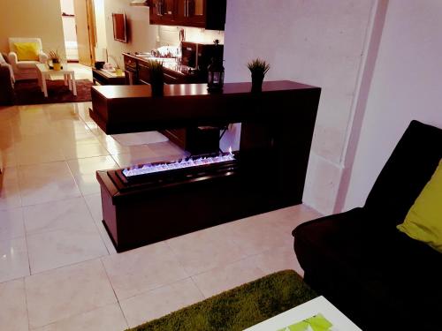 Ruang duduk di Two Bedroom Shmeisani Apartment