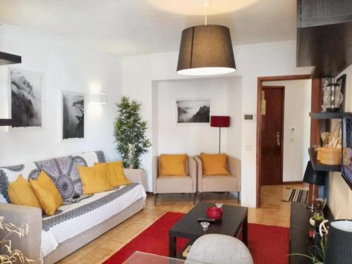 Charming Apartment in Portimão with Pool