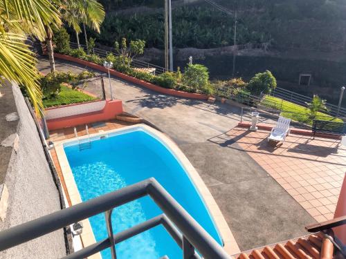 Pleasant Apartment with Private Pool in Lombo Do Doutor - 50 m²